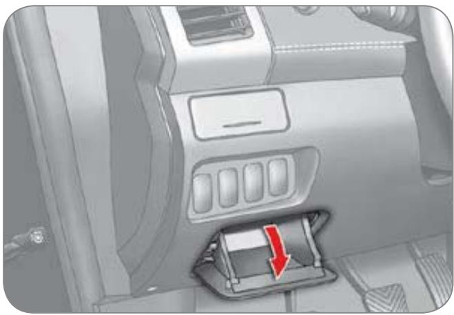 CITROEN C-CROSSER - Rangement fermé - 1