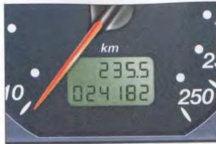 CITROEN C5 - Manque d'huile = clignotement des barrettes - 2