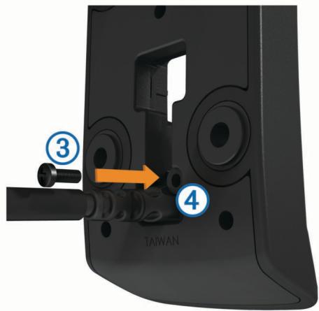 GARMIN ZUMO 340 LM - Installation des cables d'alimentation sur le support de montage pour moto - 2