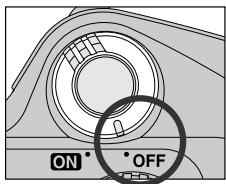NIKON COOLPIX 4300 - Étape 3—insérez la carte mémoire - 2