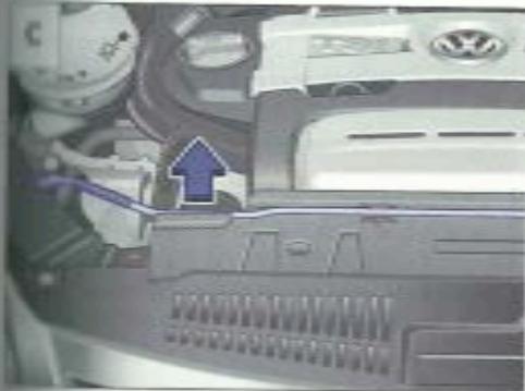 VOLKSWAGEN TIGUAN - Déverrouture et fermeture du capot-moteur - 2
