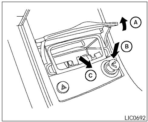 NISSAN ALTIMA - Allume-cigare et cendrier (selon l'équipement du véhicule) - 1