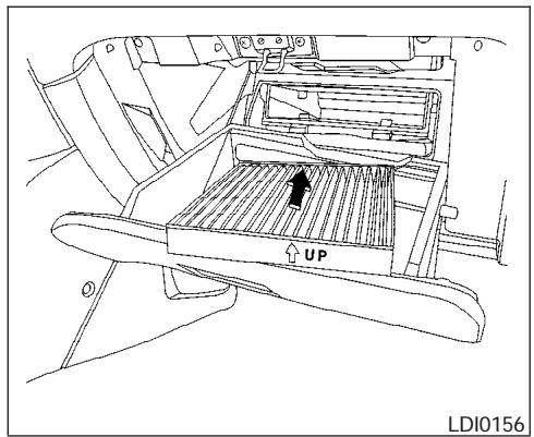 NISSAN ALTIMA - Microfiltre à air de l'habitacle (selon l'équipement du véhicule) - 1