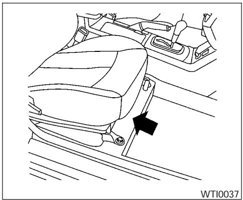 NISSAN ALTIMA - PLAQUE Du NUMERO d'identification du vehicule (NIV) - 1