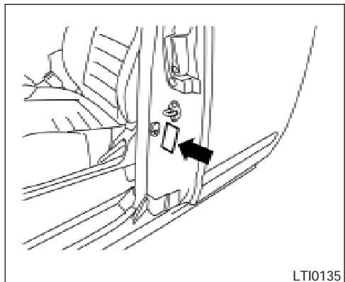 NISSAN FRONTIER - NUMERO D'IDENTIFICATION DU VEHICULE (numéro du chassin) - 5