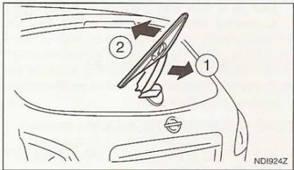NISSAN QASHQAI - Reemplacement des BALAIS d'essuie-glace de pare-brise - 1