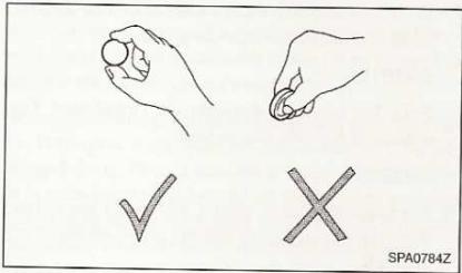 NISSAN QASHQAI - Reemplacement de la PILE de la telecommande integree/de l'intelligent KEY - 1