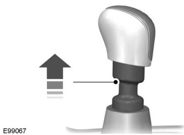 FORD C-MAX - Engagement de la marche arrière - 1