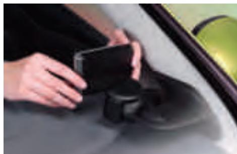 FORD FIESTA - Kit de fixation pour système de navigation mobile - 3