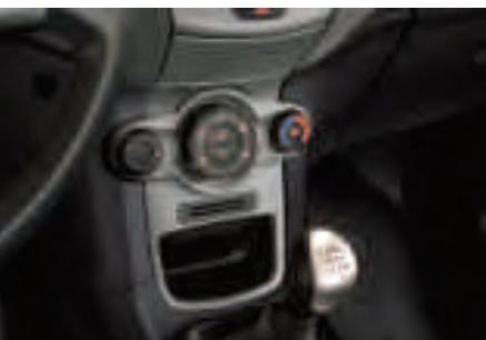 FORD FIESTA - En plus de la finition ambiente - 3