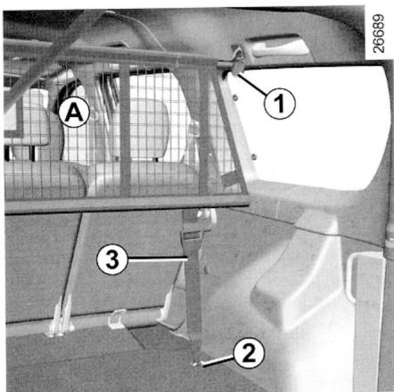 DACIA LOGAN - Dépose du cache-bagages - 2