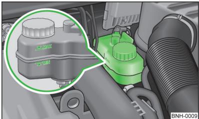 SKODA RAPID - Contrôle du niveau de liquide de frein - 1
