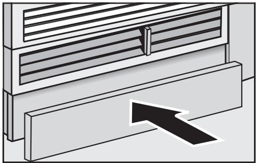 MIELE KF 2901 VI - Fixation de la plinthe et du socle - 2