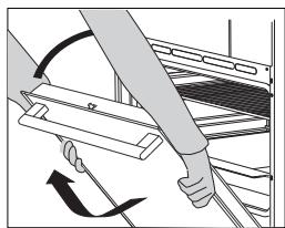 GORENJE EC637E111XKV - Démontage et remontage de la porte du FOUR (selon le modèle) - 4