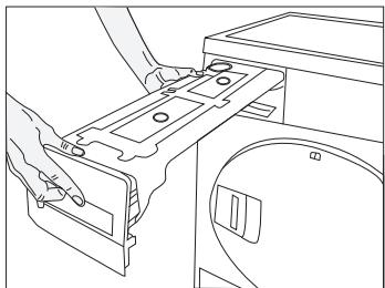 BEKO DPU7404XE - Draining the water tank - 1