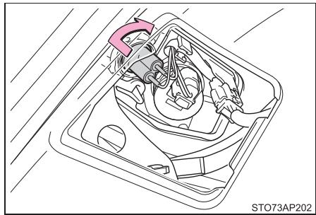 TOYOTA YARIS GR - Feu de recul - 5