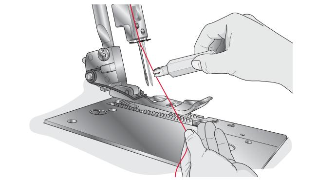 PFAFF HOBBYLOCK 2.5 - Changer de fil - 1