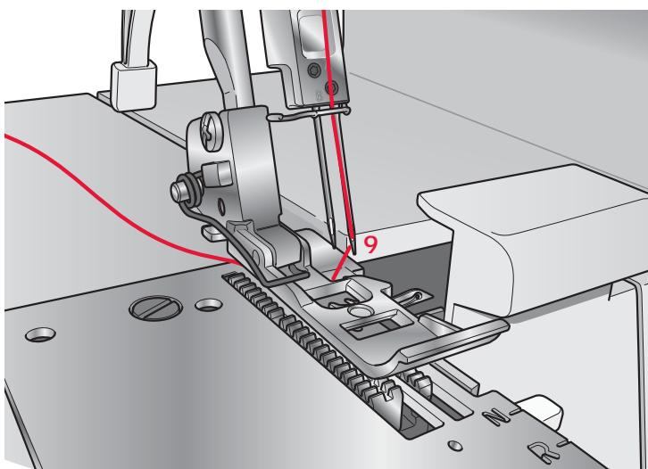 PFAFF HOBBYLOCK 2.5 - Enfilage de l'aiguille de droite - 3