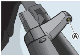 NISSAN GTR NISMO - Remplacer le BALAI d'essui-glace - 3