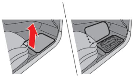 NISSAN GTR NISMO - Intérieur du coffre - 1