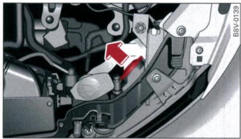 AUDI E TRON - Depose de l'ampoule du feu de position - 1