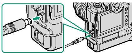 FUJIFILM GFX 100 - -Charging via AC Adapter - 1