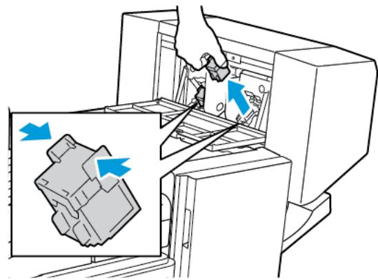 XEROX C9000V - Remplacement des agrafes dans la plieuse/brocheuse du module de finition office - 4