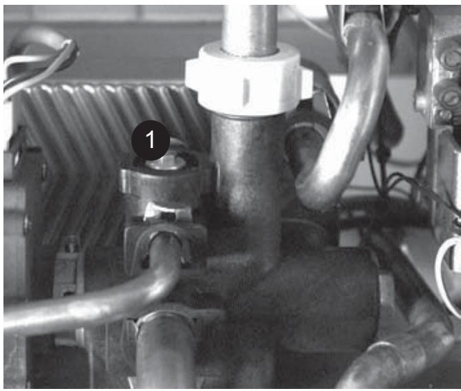 SAUNIER DUVAL ISOTWIN F24E V - Réglage du débit du circuit chauffage - 1