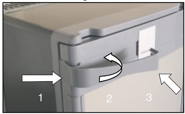 DOMETIC DS600N - Montage de la poignée de porte (Fig. 14 à 15) - 2