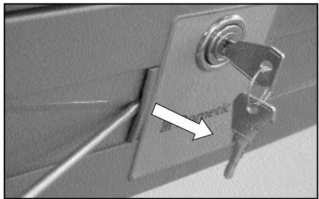 DOMETIC DS600N - Montage de la poignée de porte (fig. 14 à 15) - 1