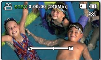 SAMSUNG SMX-C100RP - Pour effectuer un zoom arrière - 4