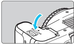 CANON EOS 800D - Insert the battery. - 1