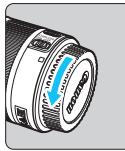CANON EOS 800D - Attaching a Lens - 1