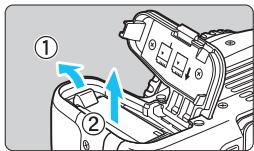 CANON EOS 800D - Removing the Battery - 1