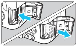 CANON EOS 800D - Open the cover. - 1
