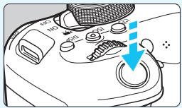 CANON EOS 800D - Focus on the subject (p.52). - 1