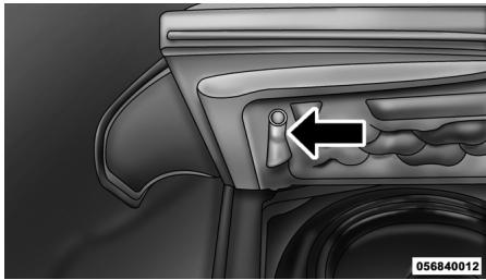 Chrysler 300 (2012) - AJOUT DE CARBURANT - 3