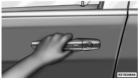Chrysler 300 (2012) - Pour déverrouiller à partir de la porte du conducteur : - 1