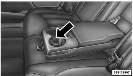 Chrysler 300 (2012) - Porte-gobelets à l'arrière - 1