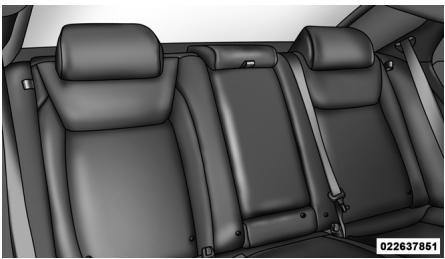Chrysler 300 (2012) - AVANT DE DÉMARRER VOTRE VÉHICULE - 2