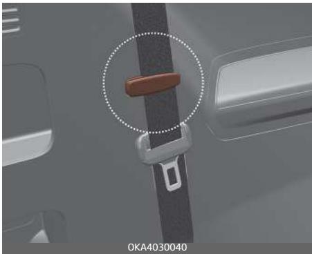 KIA Carnival (2021) - Rabattement du siège arrière (siège de la 2e et 3e rangée) - 4