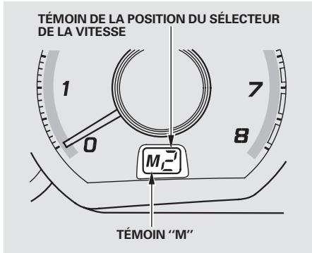 Acura TL (2014) - Utilisation des selecteurs de vitesse à palette à la position S (mode d'embrayage séquentiel) - 1