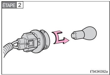 Scion tC 2 (2014) - Phares de jour (Canada uniquement) et clignotants avant - 2