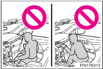 Scion tC 2 (2014) - ■ Précautions relatives aux coussins gonflables SRS - 1