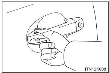 Scion tC 2 (2014) - Lorsqu'il est impossible de verrouiller la portière à l'aide du capteur de verrouillage situé sur la partie supérieure de la poignée de portière - 1