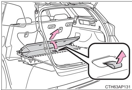 TOYOTA Auris 2 (2015-2018) - Retirez les couvre-planchers centraux et le boitier de rangement - 1