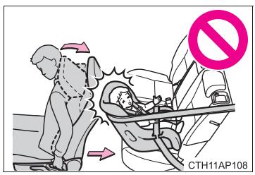 TOYOTA Auris 2 (2015-2018) - En cas d'installation d'un siège de sécurité infant - 1