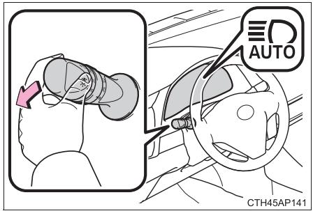 TOYOTA Auris 2 (2015-2018) - Activation du système de conduite automatique - 1