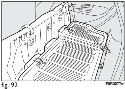 FIAT Linea (2007-2018) - AGRANDISSEMENT DU COFFRE A BAGAGES - 2