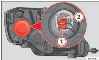 SEAT Toledo 4 (2015-2019) - Remplacement de l'ampoule des feuves de croissement - 2